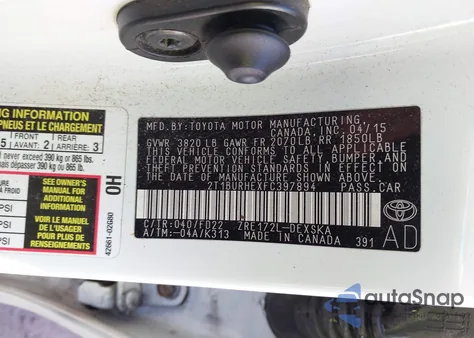 2015 Toyota Corolla S Plus z USA, uszkodzony, nr VIN 2T1BURHEXFC397894